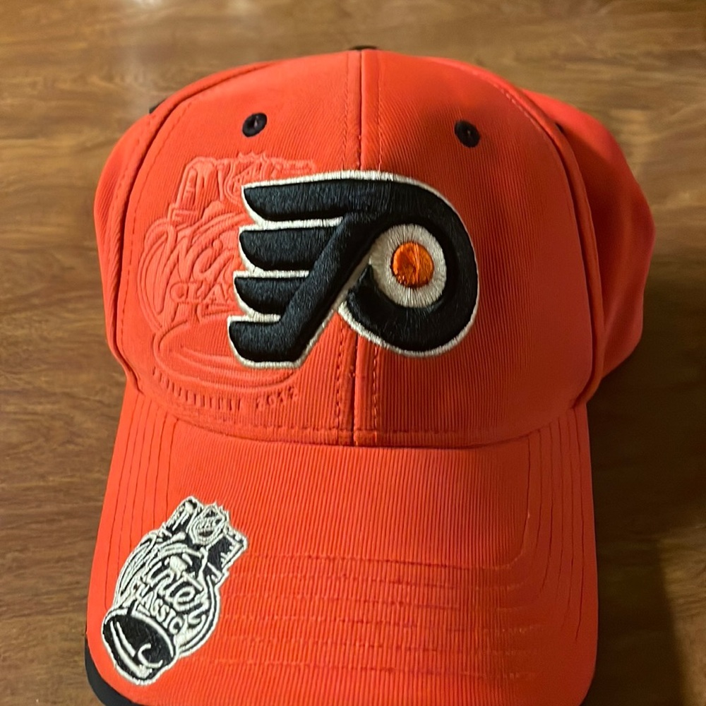 NWOT. Vintage 2012 Flyers Winter Classic cap